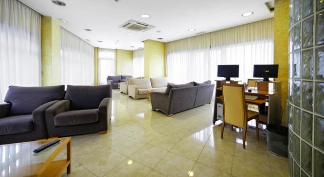 Hotel Florida อาร์เตโซ ภายนอก รูปภาพ