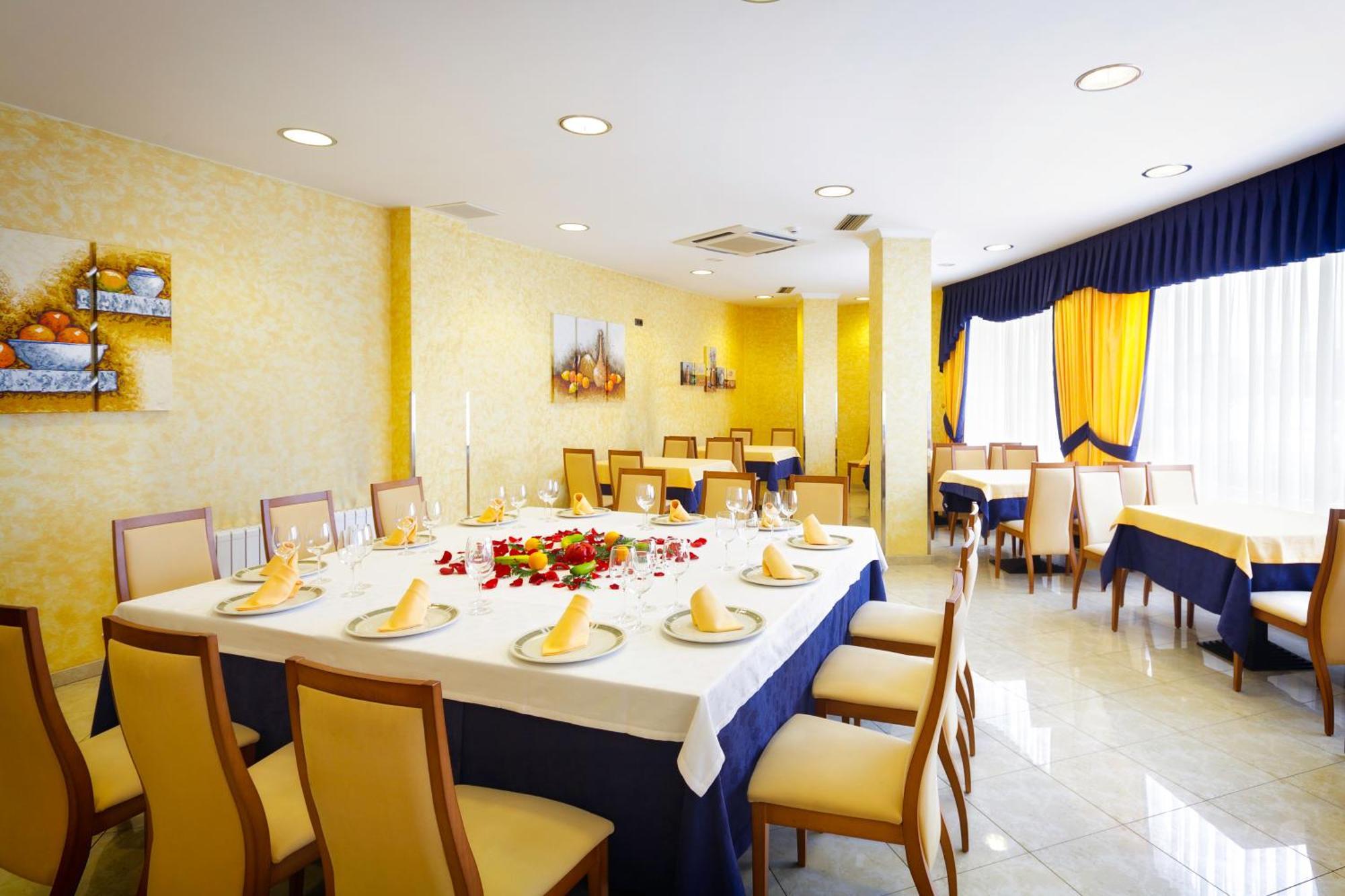 Hotel Florida อาร์เตโซ ภายนอก รูปภาพ
